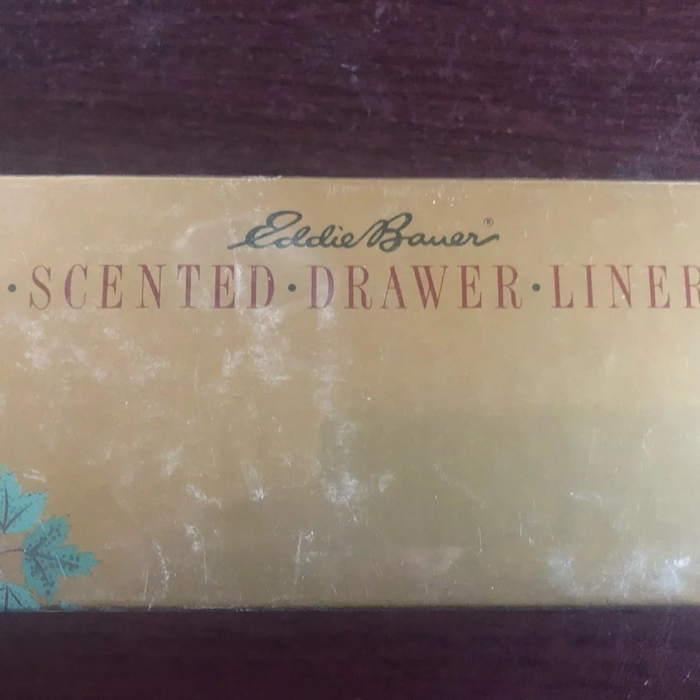 Eddie Bauer scented drawer liners. 6 in the box